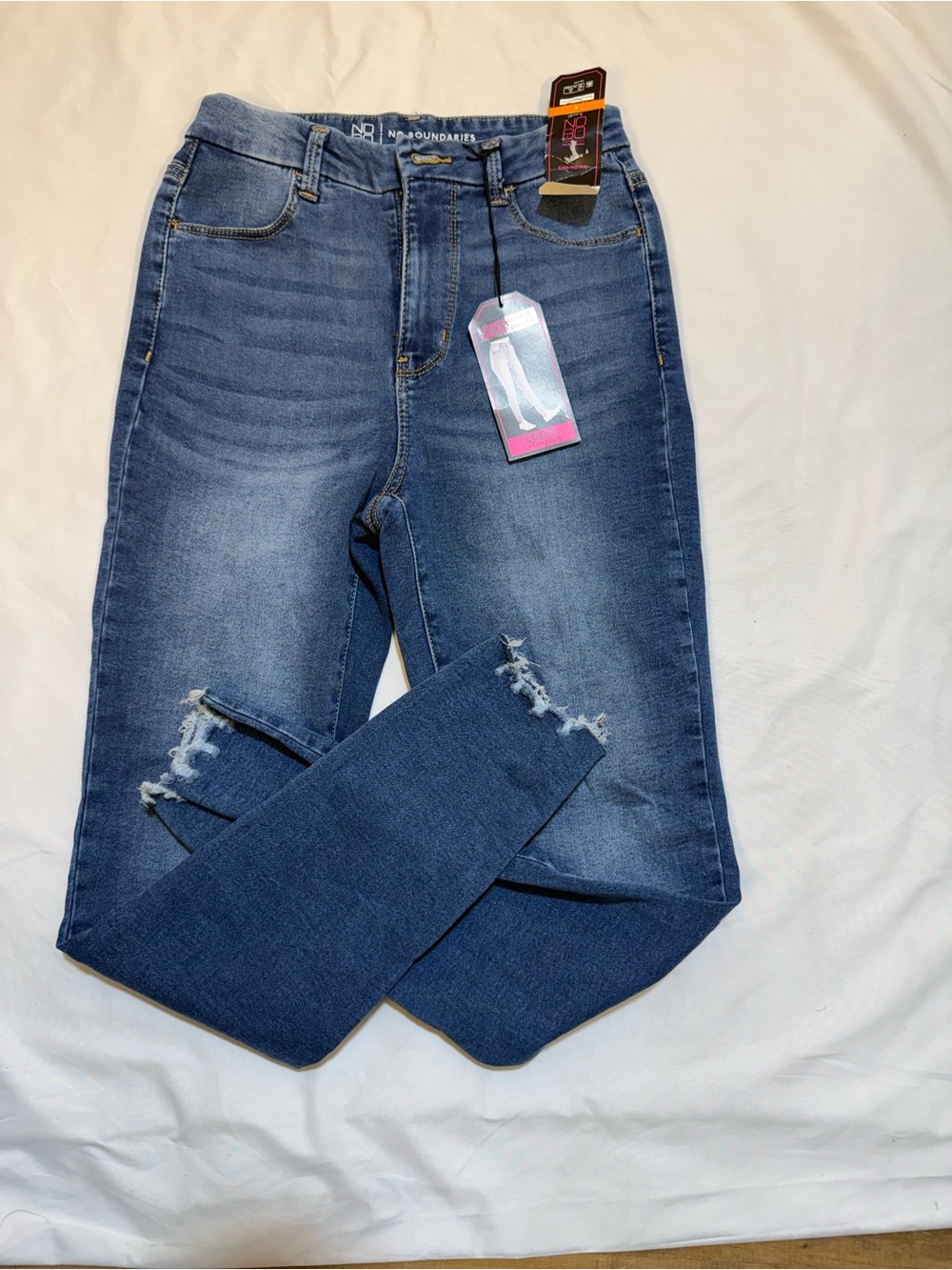 No Boundaries Women's Skinny Distressed Jeans - Dark Blue